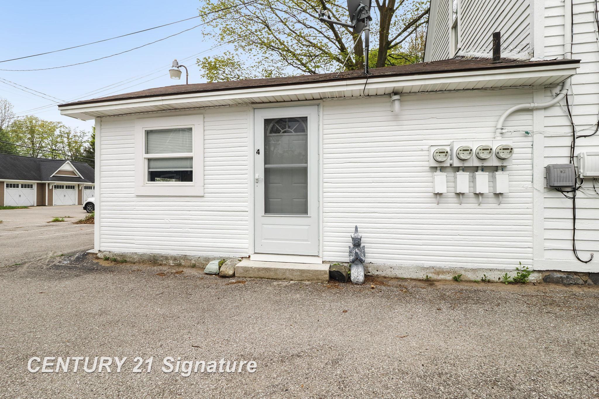 607 West Front Street Traverse City, MI 49684 - Photo 40 of 43