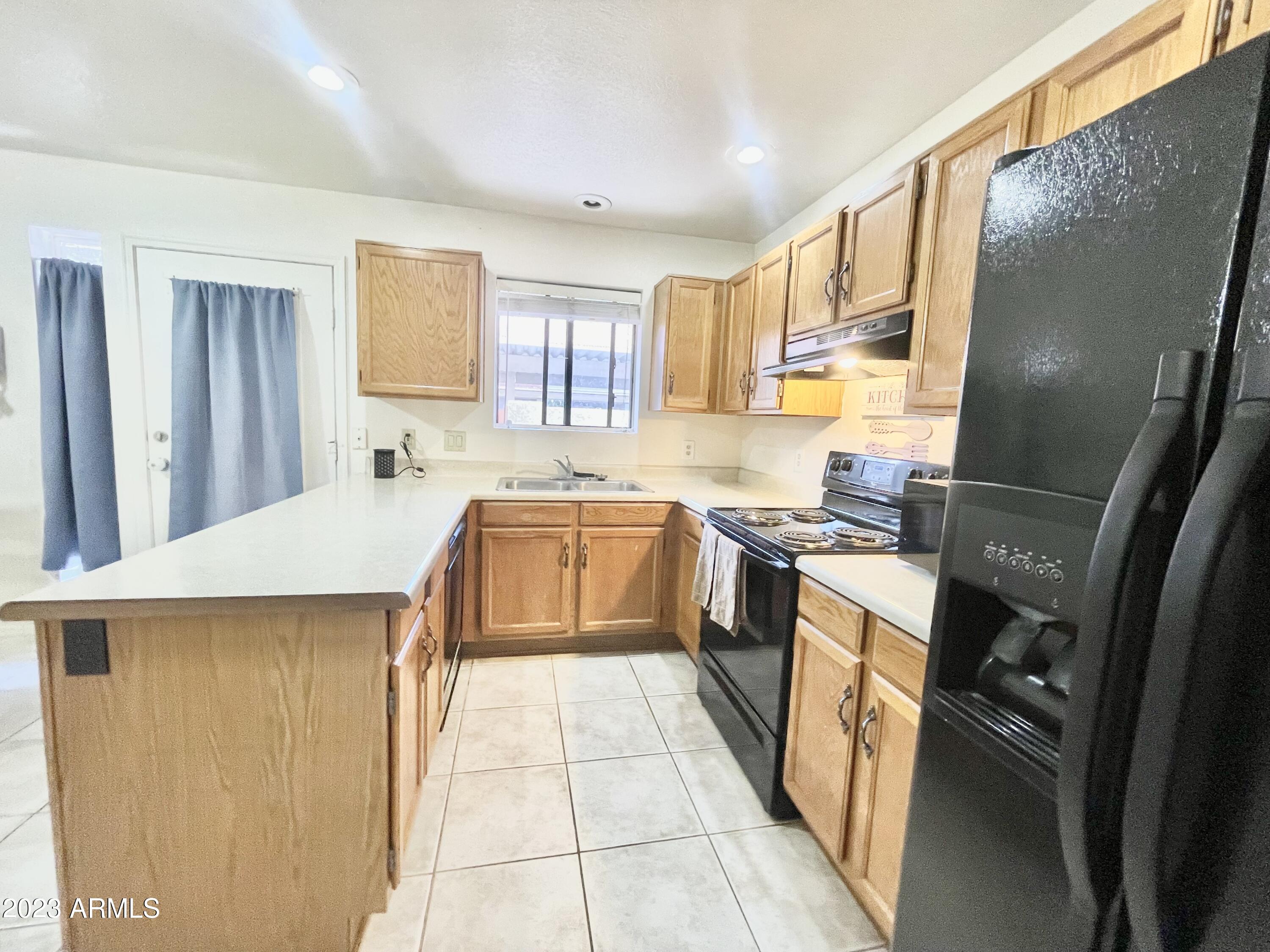 6262 East Brown Road, Unit 51 Mesa, AZ 85205 - Photo 8 of 26 BROWNSIDEKITCHEN