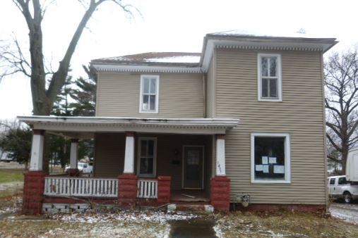 1411 North 5th Street Springfield, IL 62702 - Photo 2 of 11 a front view of a house