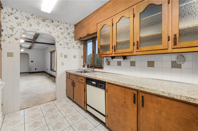 $479,000 | 26 Chardon Drive, Portsmouth, RI 02871