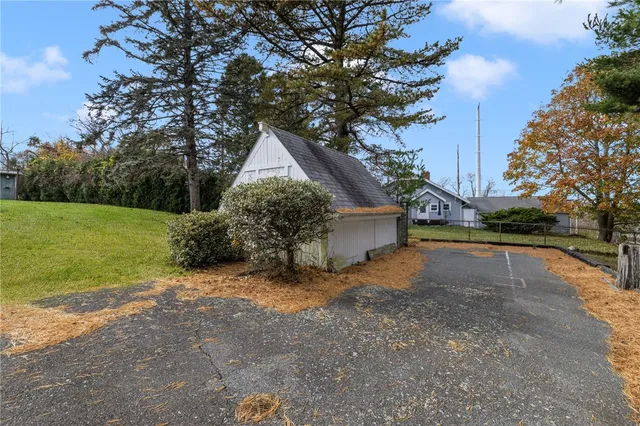 $479,000 | 26 Chardon Drive, Portsmouth, RI 02871