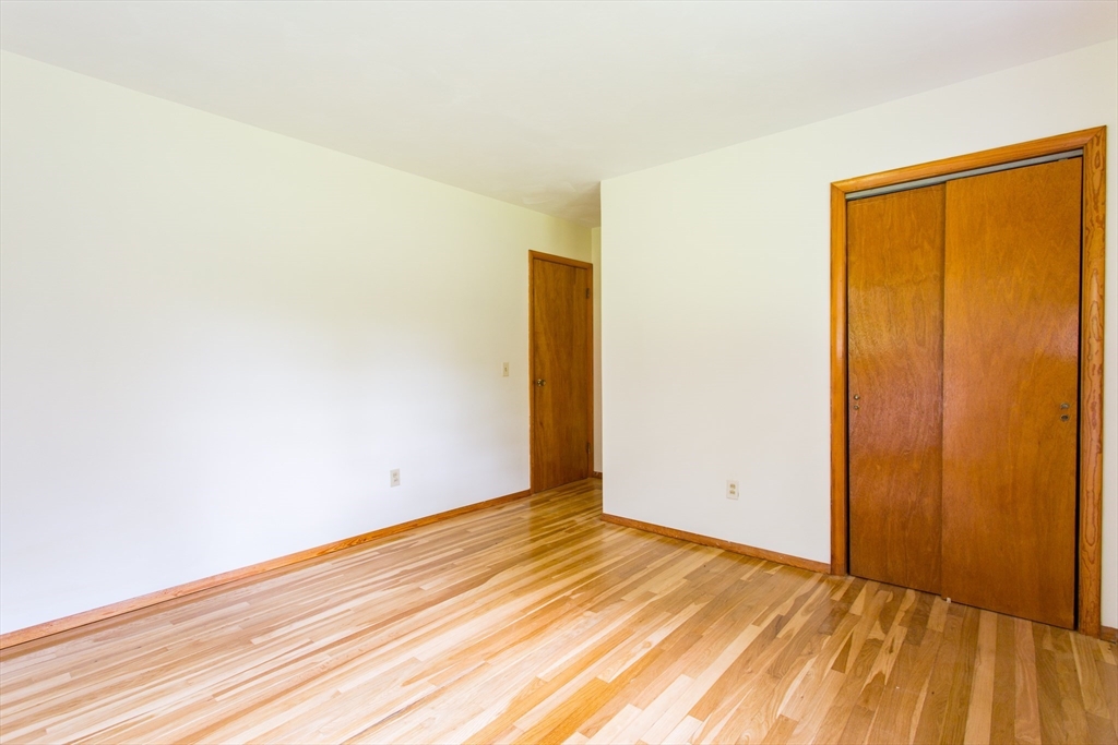1102 E Road Warren, MA 01585 - Photo 12 of 33 Gallery Image 12