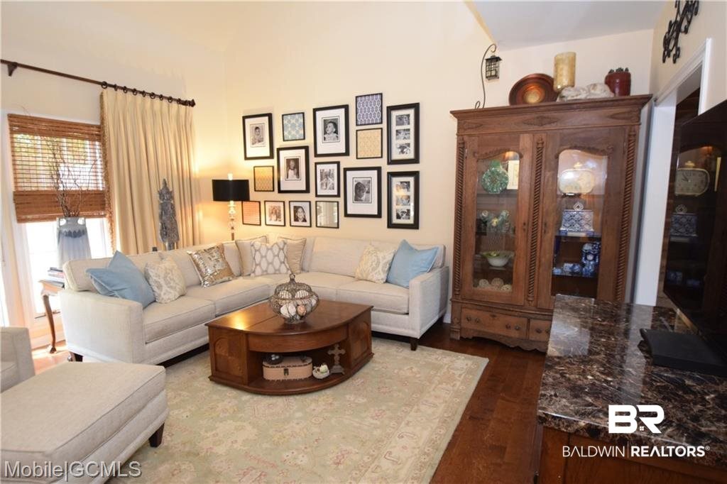 1056 Manchester Place Mobile, AL 36695 - Photo 2 of 8
