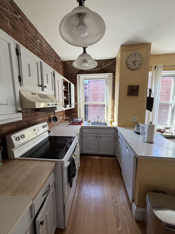 33 Kent Street, Unit 3 Brookline, MA 02445 - Photo 2 of 15
