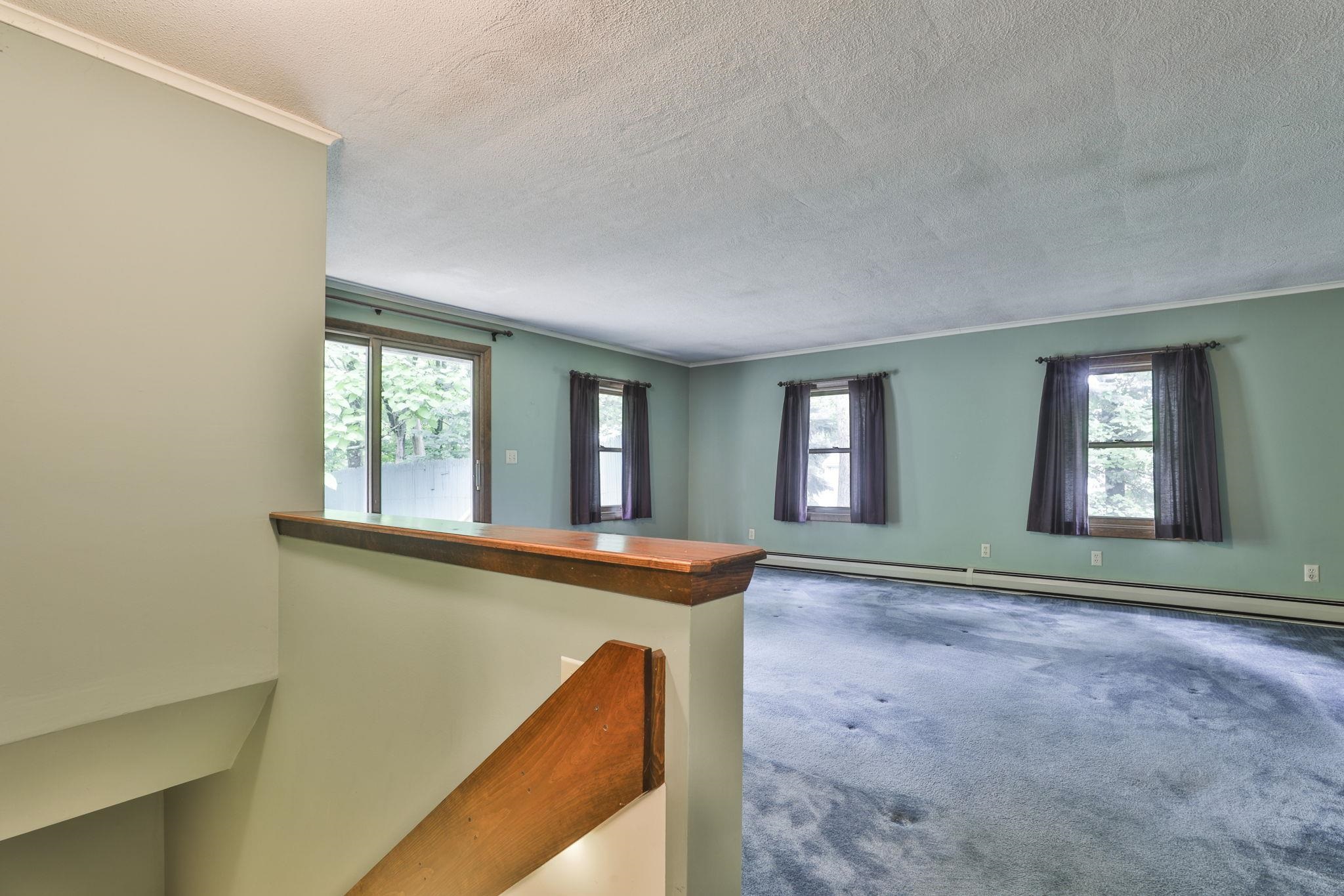 246 Huse Road Manchester, NH 03103 - Photo 18 of 41