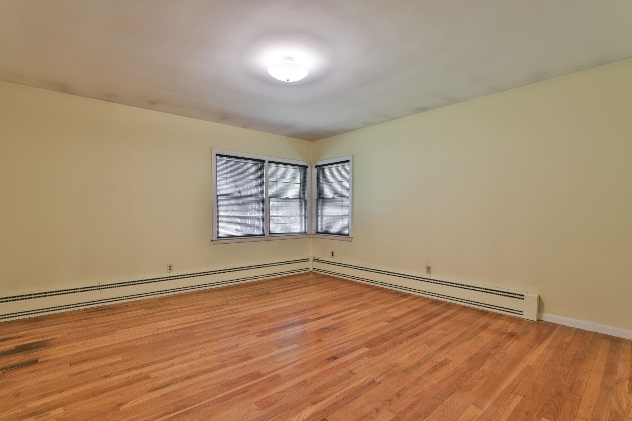 246 Huse Road Manchester, NH 03103 - Photo 26 of 41