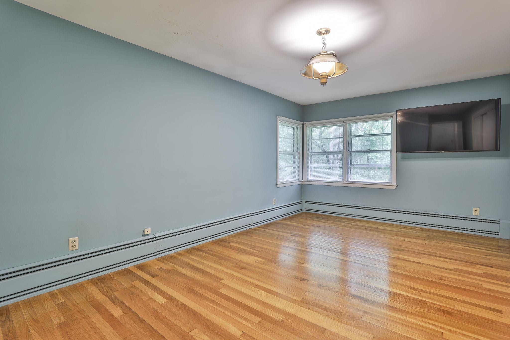 246 Huse Road Manchester, NH 03103 - Photo 31 of 41