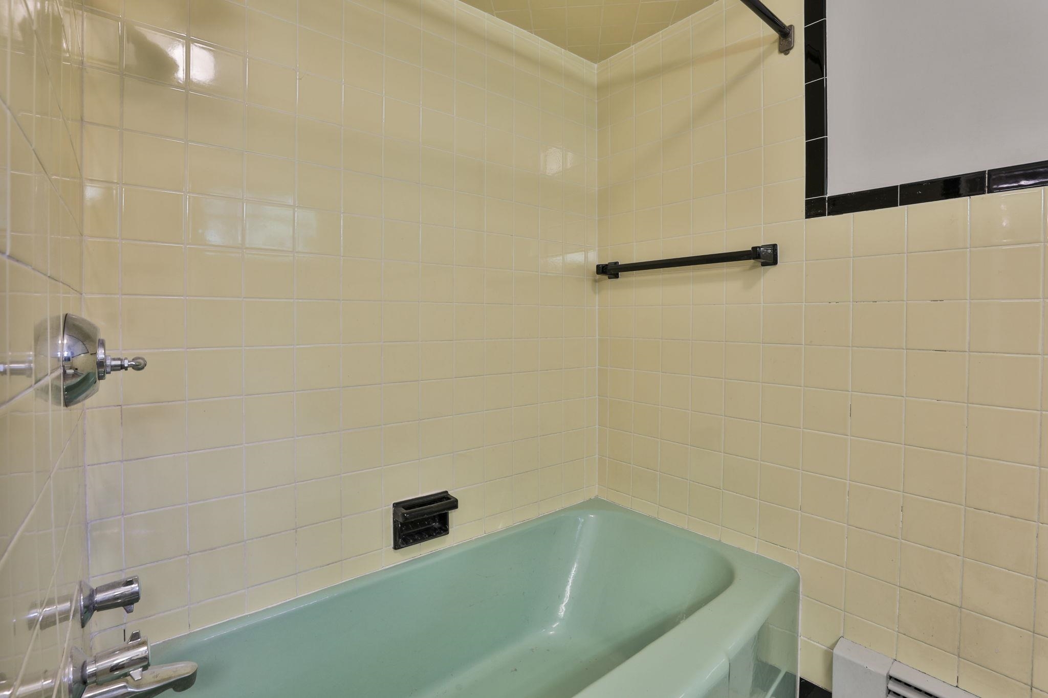 246 Huse Road Manchester, NH 03103 - Photo 34 of 41