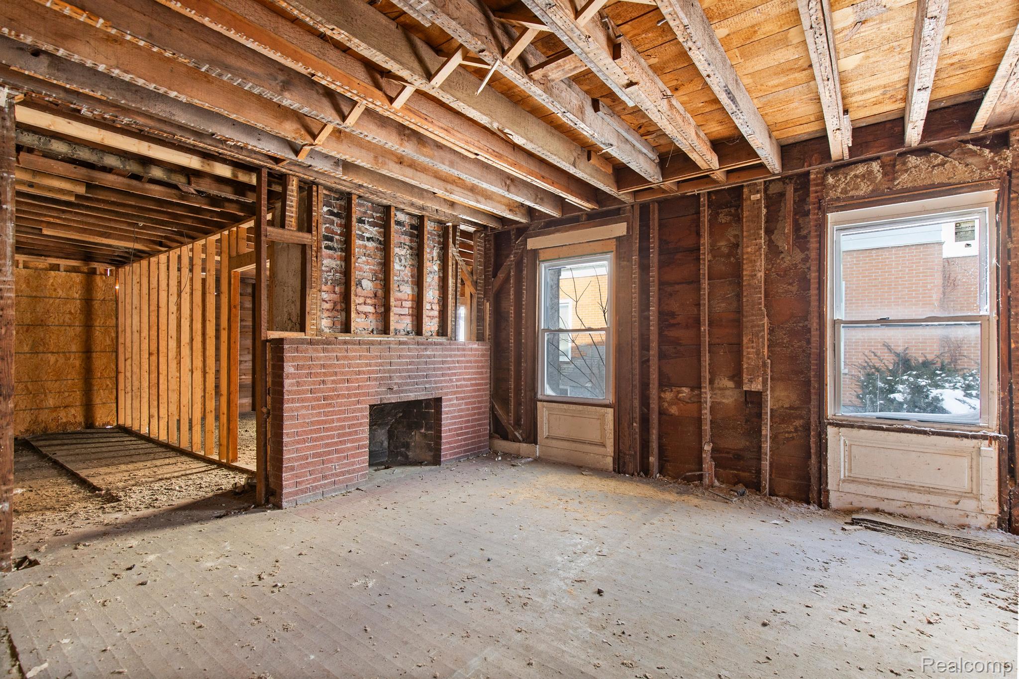 258 Orchard Lake Road Pontiac, MI 48341 - Photo 2 of 16 Gallery Image 2
