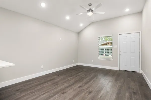 $1,400 | 5711 Bridlington Street, Houston, TX 77085