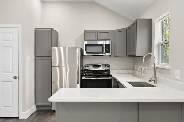 $1,400 | 5711 Bridlington Street, Houston, TX 77085