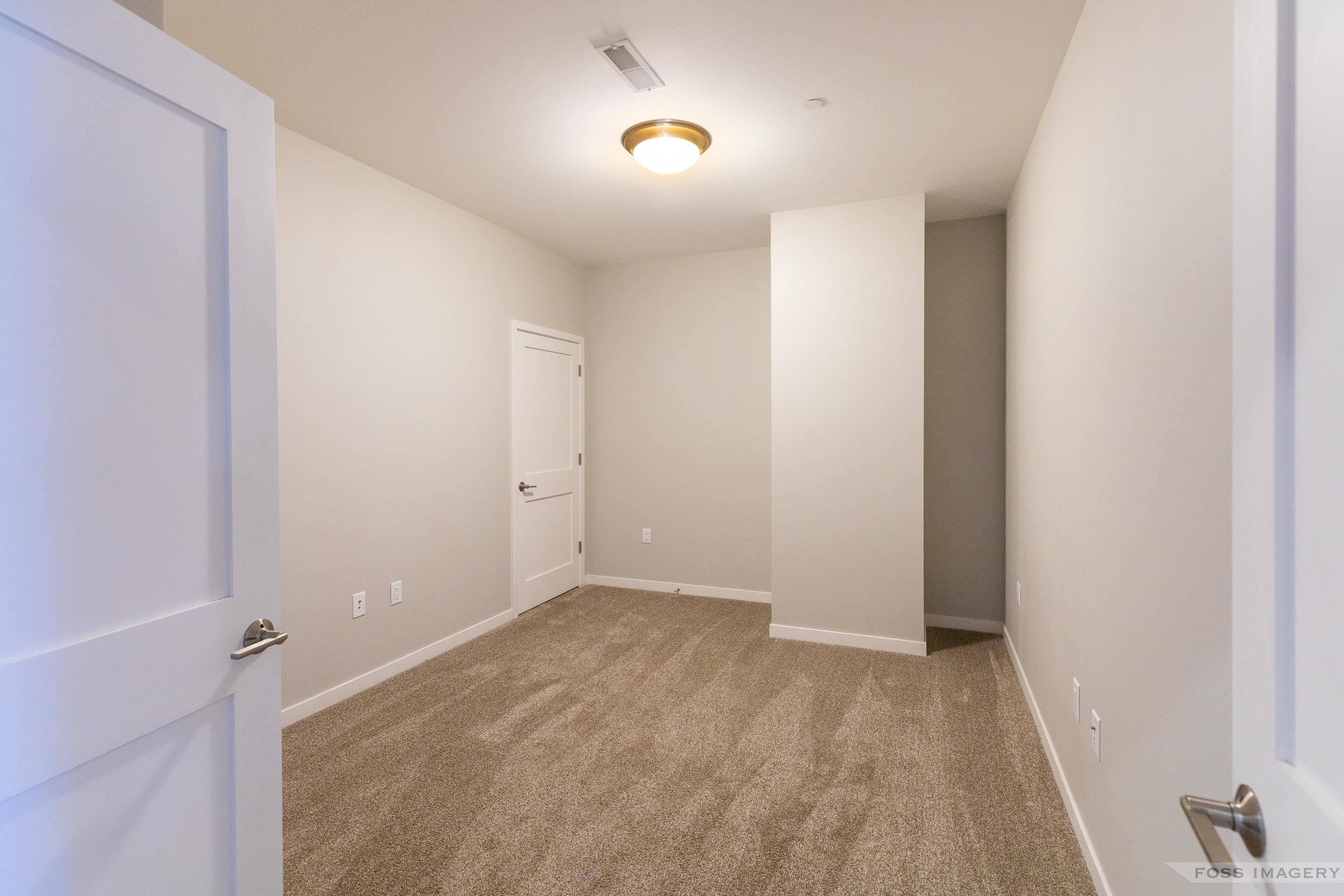 625 North Segoe Road, Unit 504 Madison, WI 53705 - Photo 17 of 38