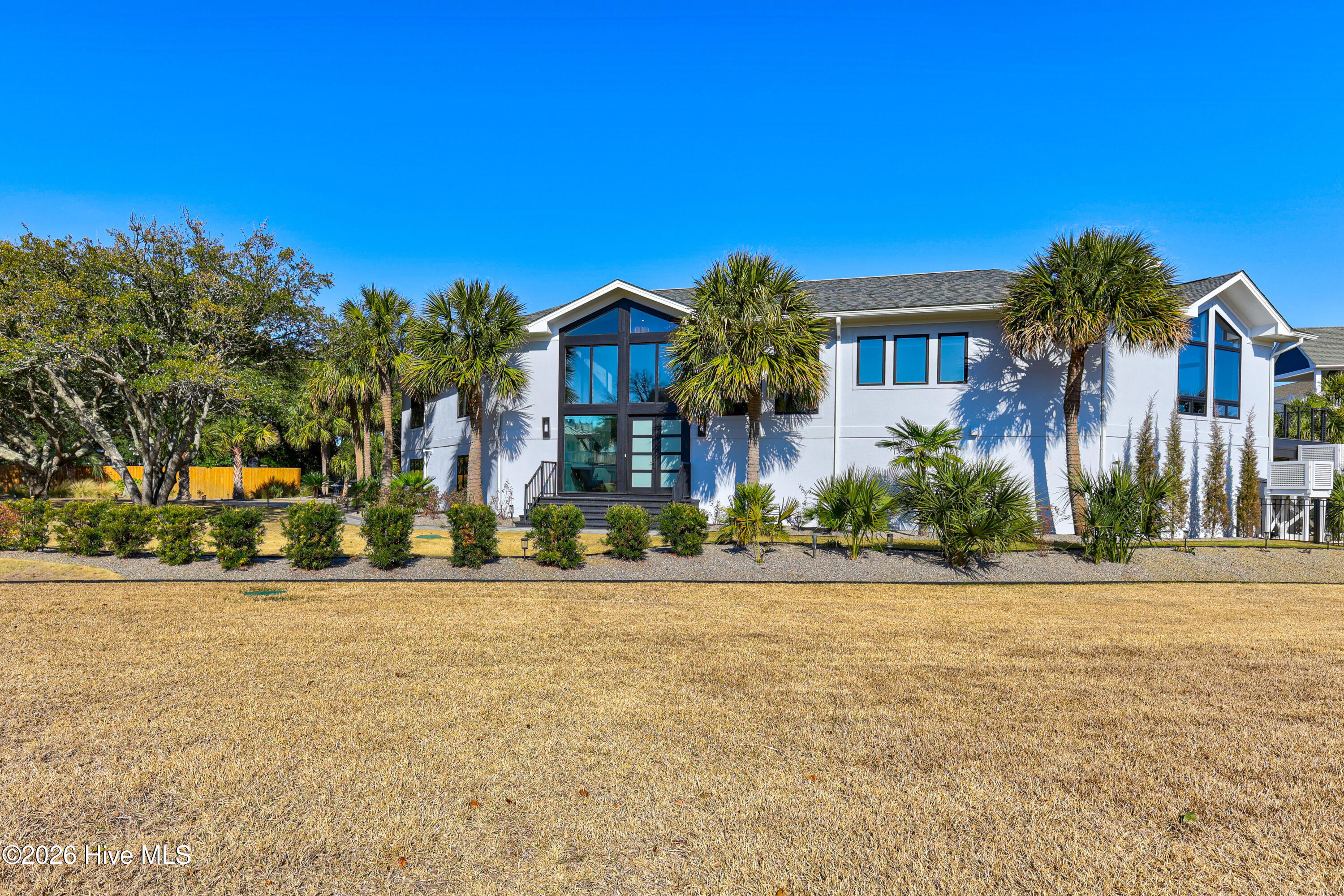 809 Inlet View Drive Wilmington, NC 28409 - Photo 3 of 77 Exterior front
