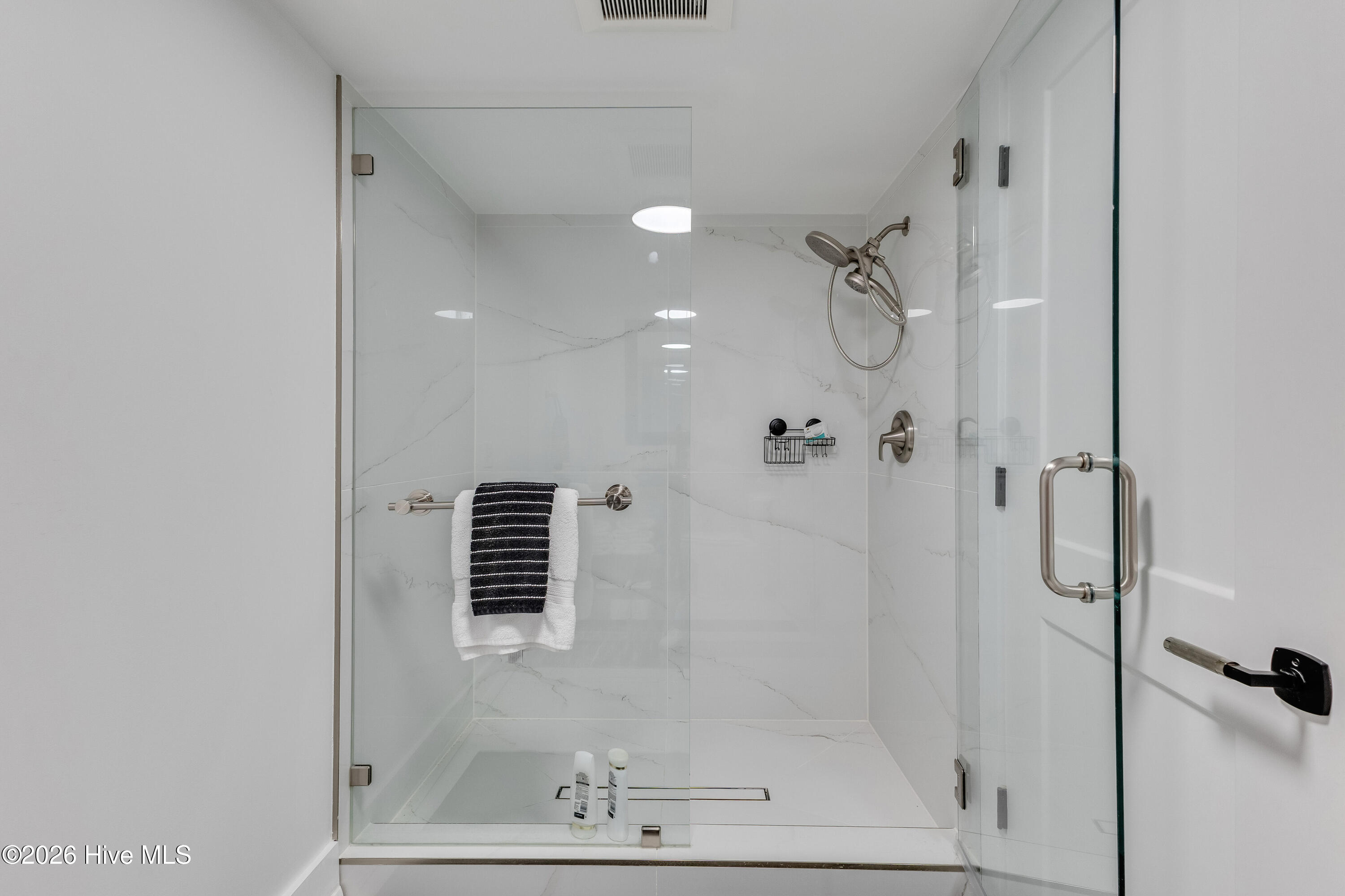 809 Inlet View Drive Wilmington, NC 28409 - Photo 54 of 77 Bedroom 4 / office bath