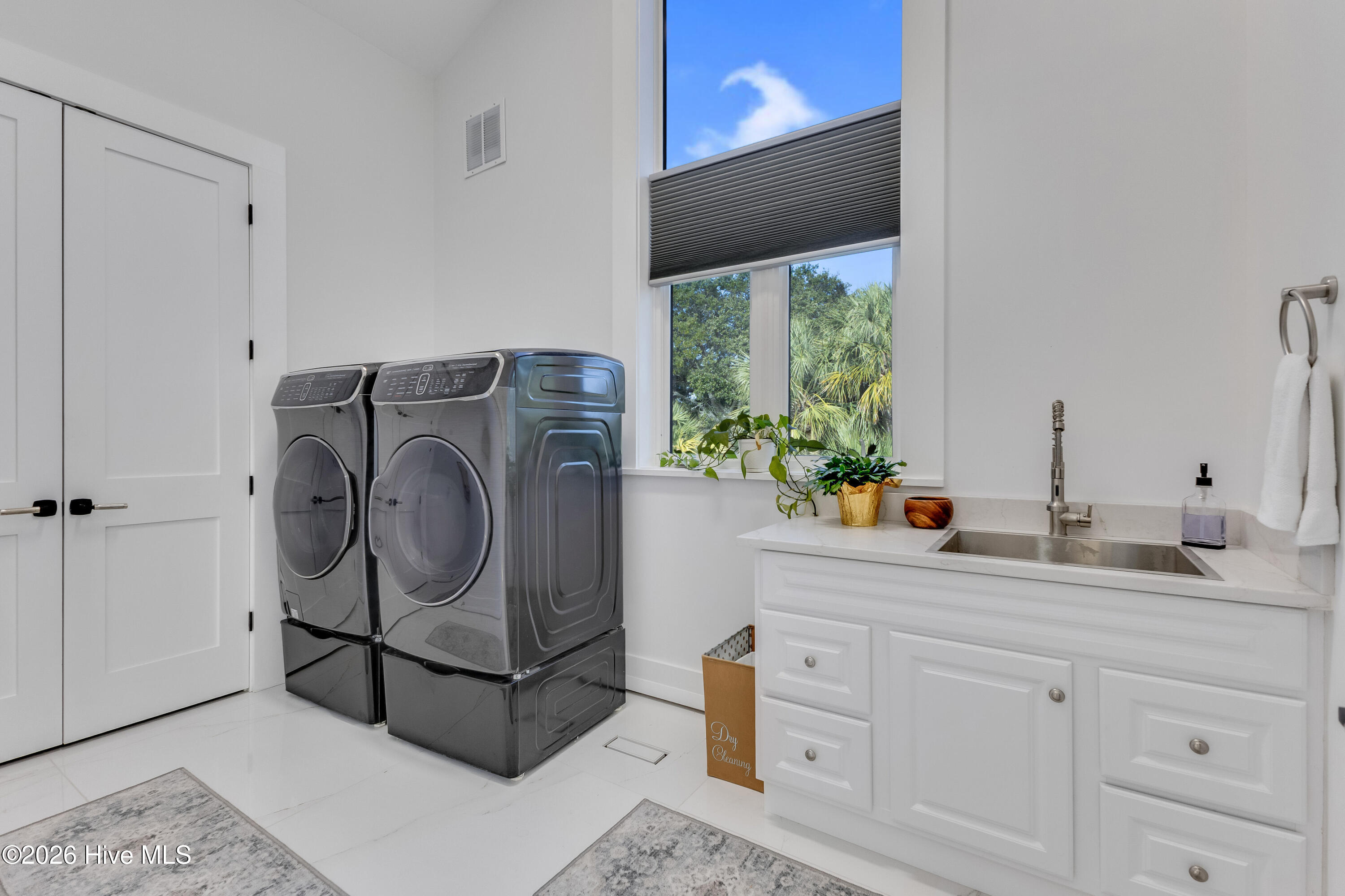 809 Inlet View Drive Wilmington, NC 28409 - Photo 55 of 77 Laundry