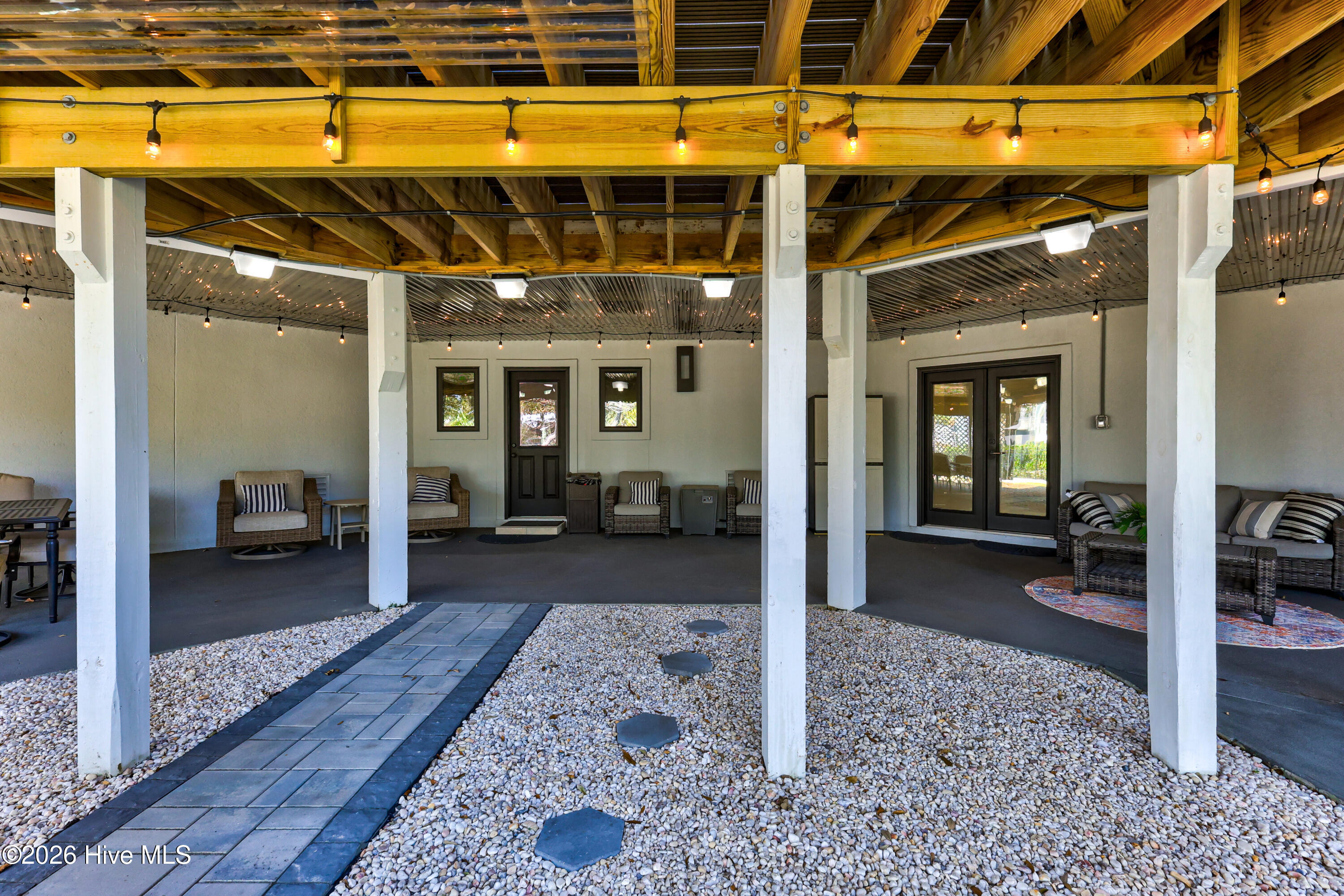 809 Inlet View Drive Wilmington, NC 28409 - Photo 64 of 77 Outdoor living area
