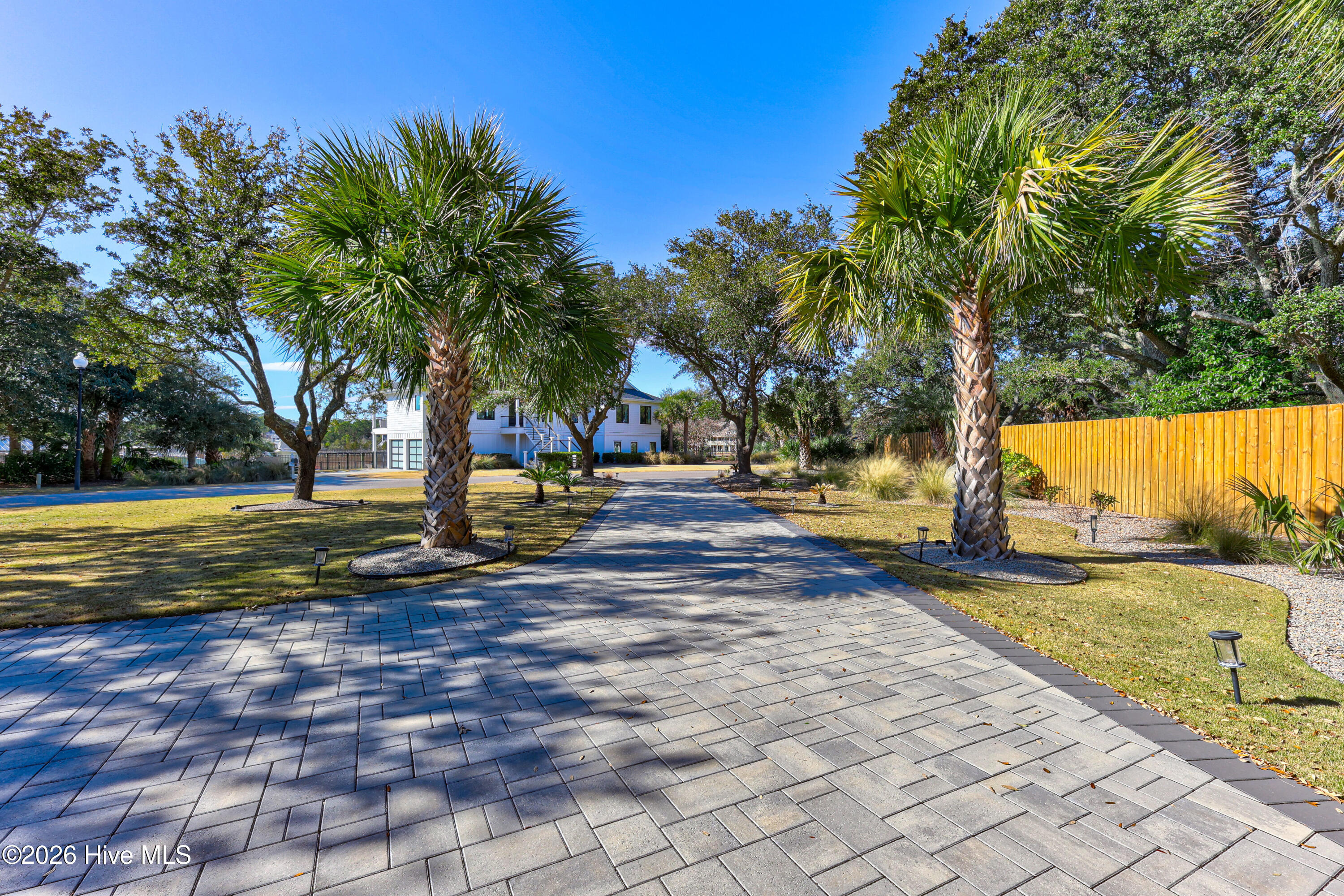 809 Inlet View Drive Wilmington, NC 28409 - Photo 68 of 77 Driveway