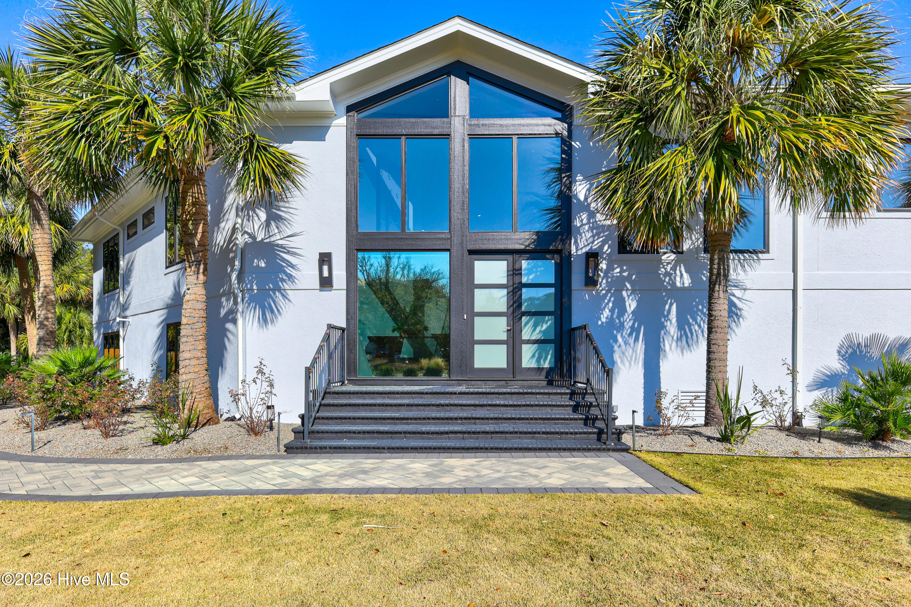 809 Inlet View Drive Wilmington, NC 28409 - Photo 5 of 77 Exterior entry
