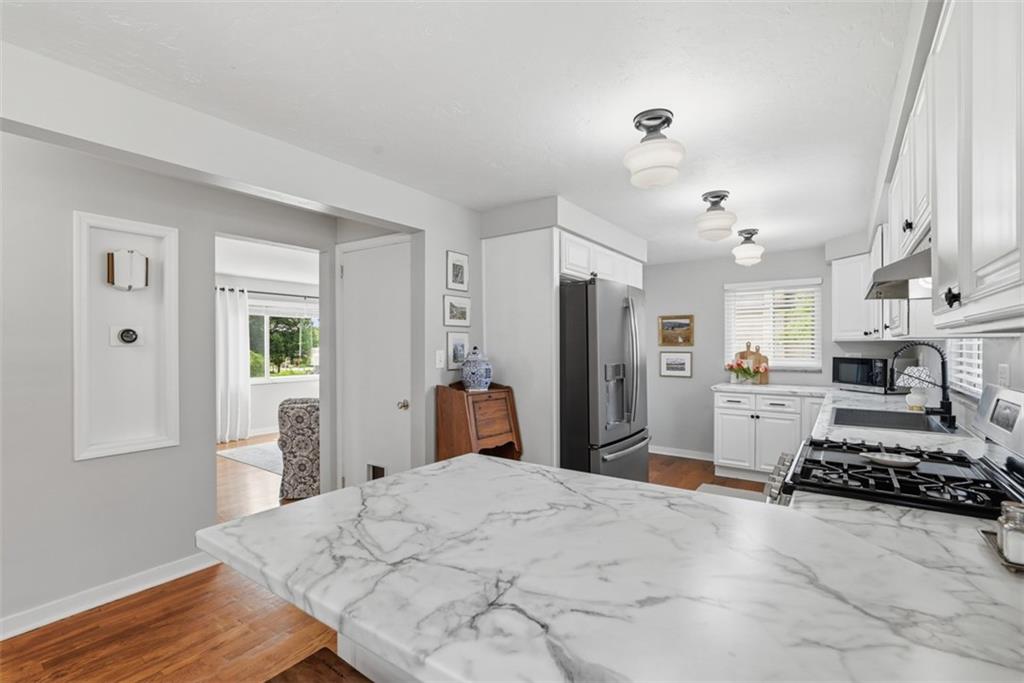 308 Erin Street Pittsburgh, PA 15209 - Photo 11 of 46