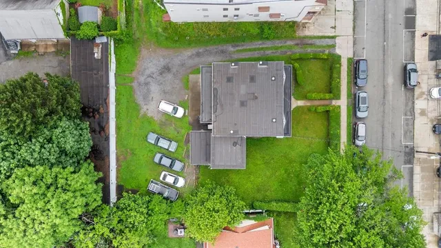 $1,900 | 53 Lord Avenue, Unit 2L, Bayonne, NJ 07002