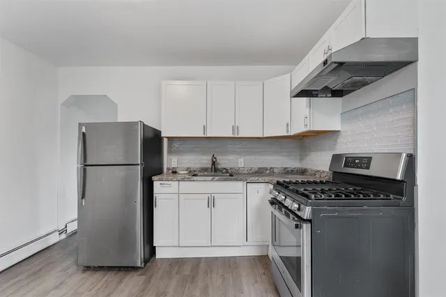 $1,900 | 53 Lord Avenue, Unit 2L, Bayonne, NJ 07002