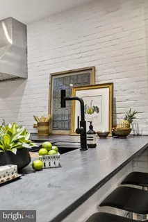 $2,500,000 | 1923 Manning Street, Philadelphia, PA 19103