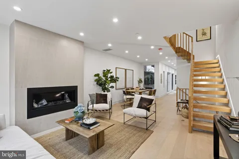 $2,500,000 | 1923 Manning Street, Philadelphia, PA 19103