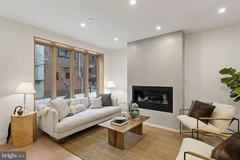 $2,500,000 | 1923 Manning Street, Philadelphia, PA 19103