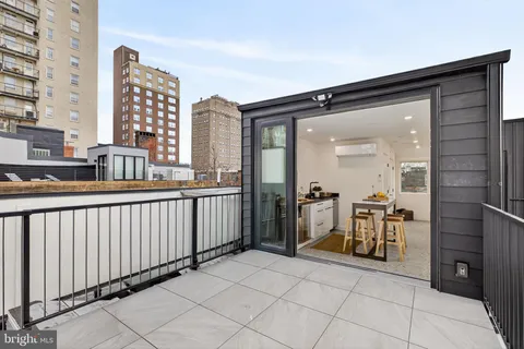 $2,500,000 | 1923 Manning Street, Philadelphia, PA 19103