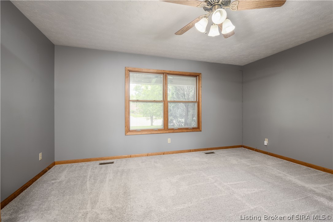 1101 Harvest Ridge Boulevard Memphis, IN 47143 - Photo 14 of 42