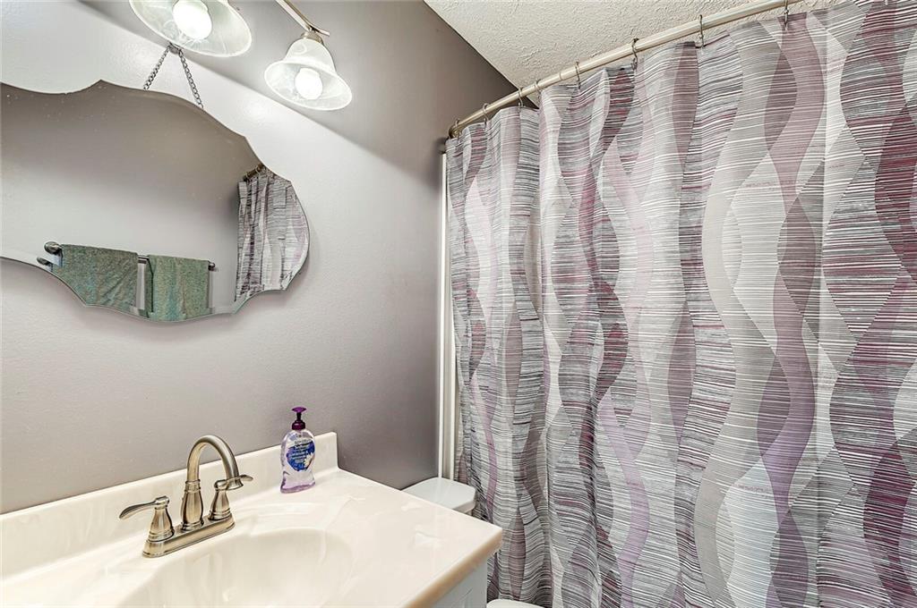 204 Ricks Avenue Greenfield, IN 46140 - Photo 14 of 29 Gallery Image 14