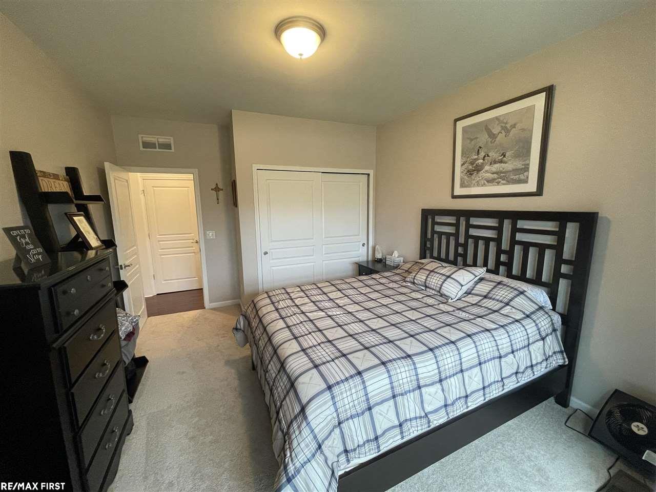 48295 Silver Lake Road Macomb, MI 48042 - Photo 24 of 41