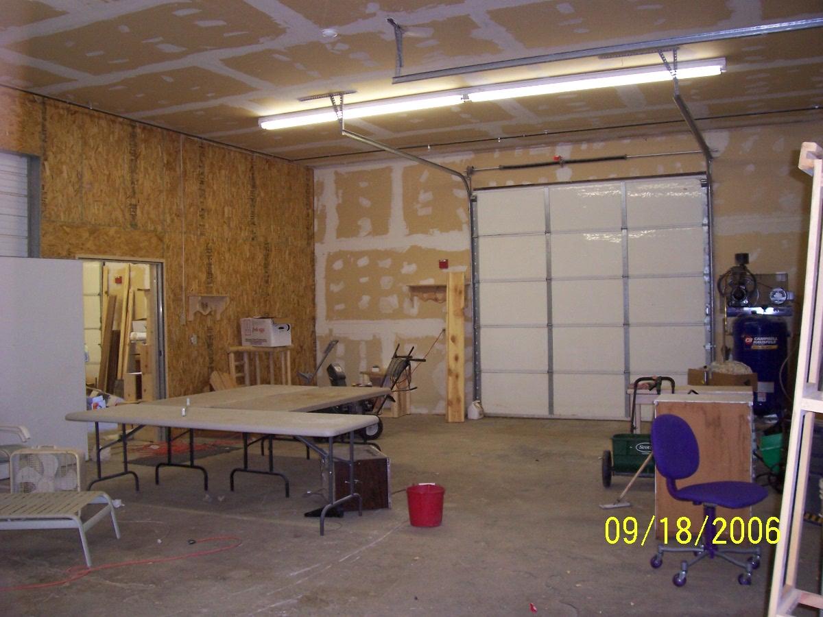 1702 Moore Road Yakima, WA 98908 - Photo 7 of 10 a living room with furniture