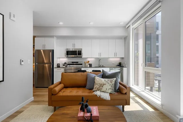 $294,900 | 260 Brooklyn Basin Way, Unit 523, Oakland, CA 94606