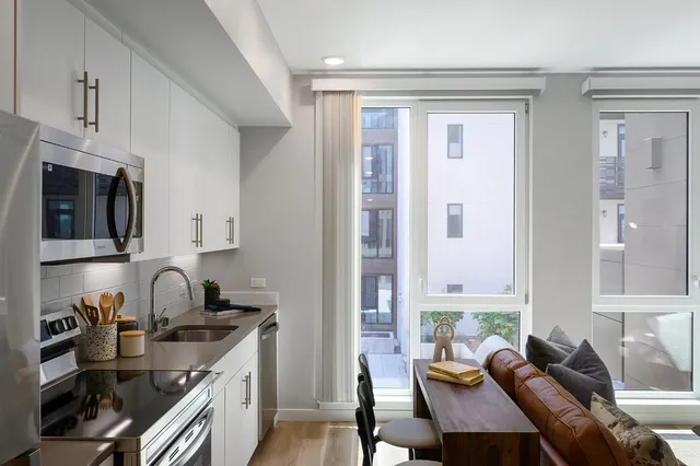 $294,900 | 260 Brooklyn Basin Way, Unit 523, Oakland, CA 94606