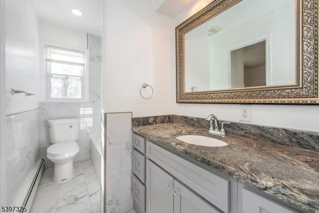 $4,000 | 4 Maureen Court, Lake Hiawatha, NJ 07034