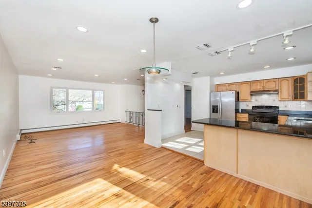 $4,000 | 4 Maureen Court, Lake Hiawatha, NJ 07034