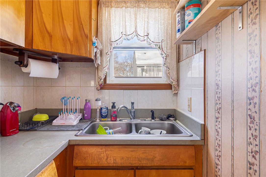 239 Joffre Avenue Woonsocket, RI 02895 - Photo 12 of 49 Gallery Image 12