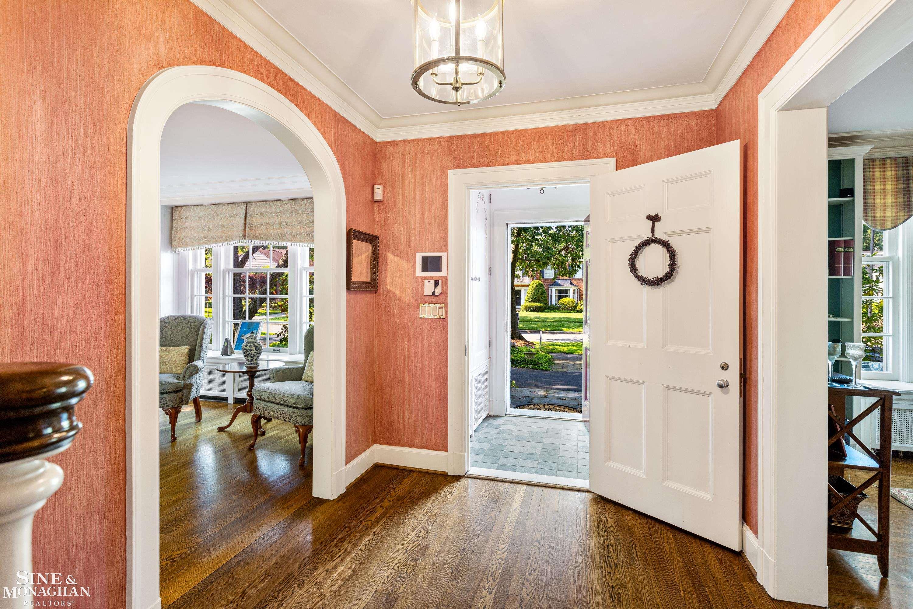 168 Vendome Road Grosse Pointe, MI 48236 - Photo 6 of 74 50122055-5.JPG