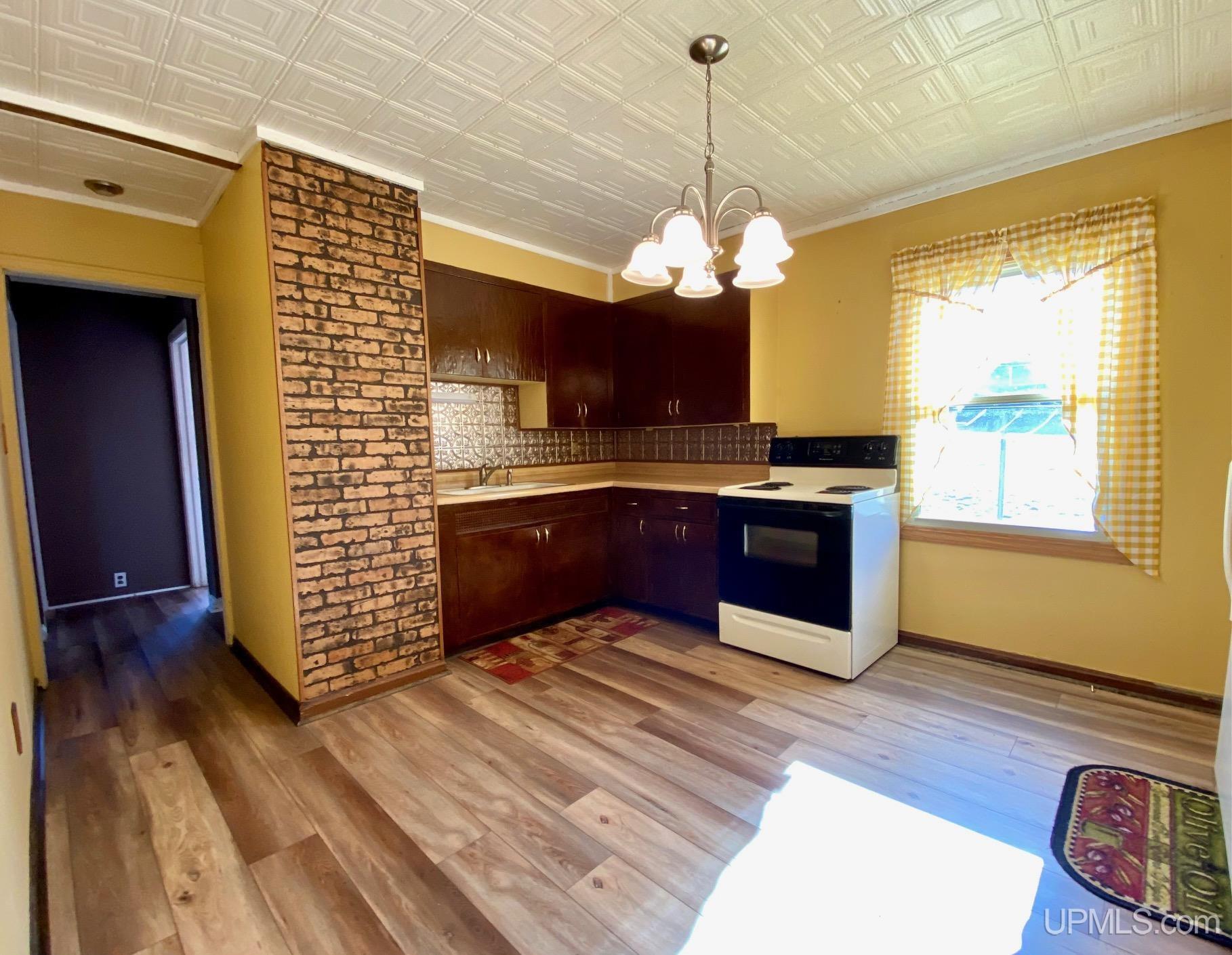 672 Poplar Street Ishpeming, MI 49849 - Photo 7 of 42 Gallery Image 7