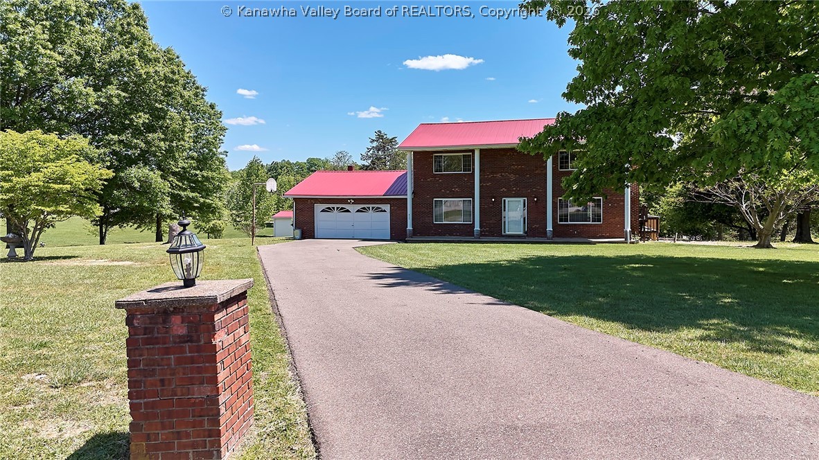 2180 Cross Creek Road Buffalo, WV 25033 - Photo 44 of 50 Large driveway