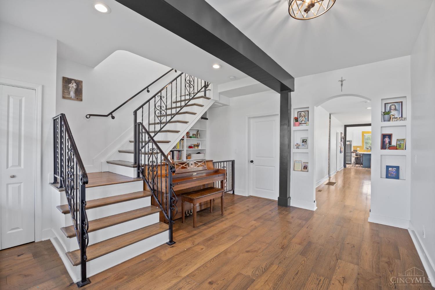 10762 Pippin Road Cincinnati, OH 45231 - Photo 11 of 51 Gallery Image 11