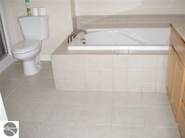 1108 South Ridge Court Traverse City, MI 49696 - Photo 32 of 36 1746463-31.JPG