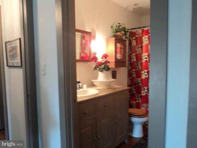 2326 Carrollton Road Westminster, MD 21157 - Photo 16 of 17 Bath (Master)