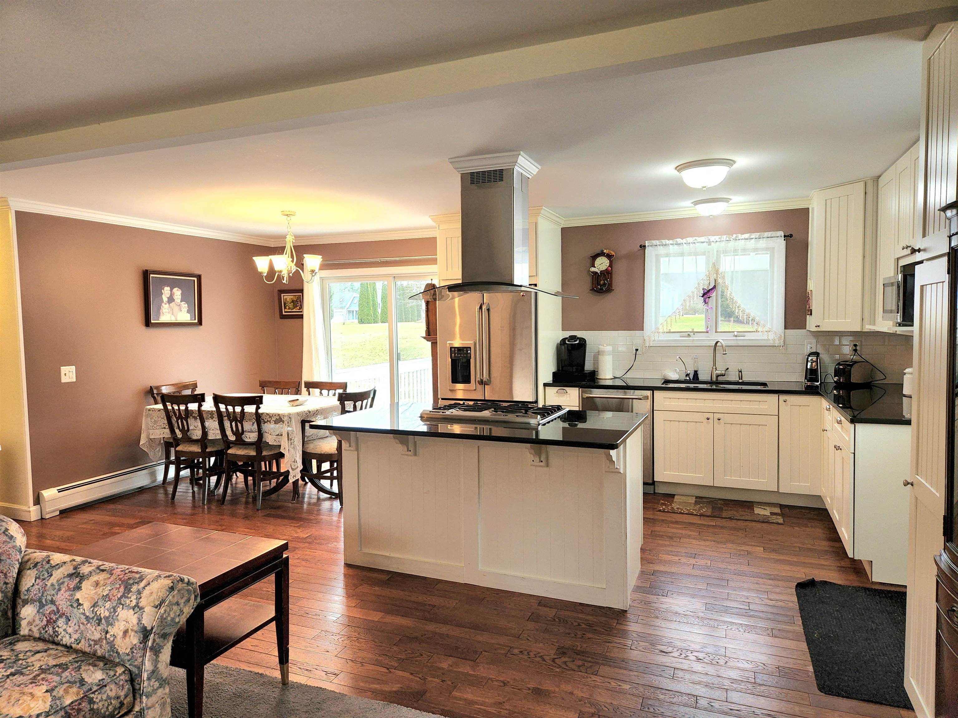 3 Dearborn Circle Walpole, NH 03608 - Photo 14 of 33