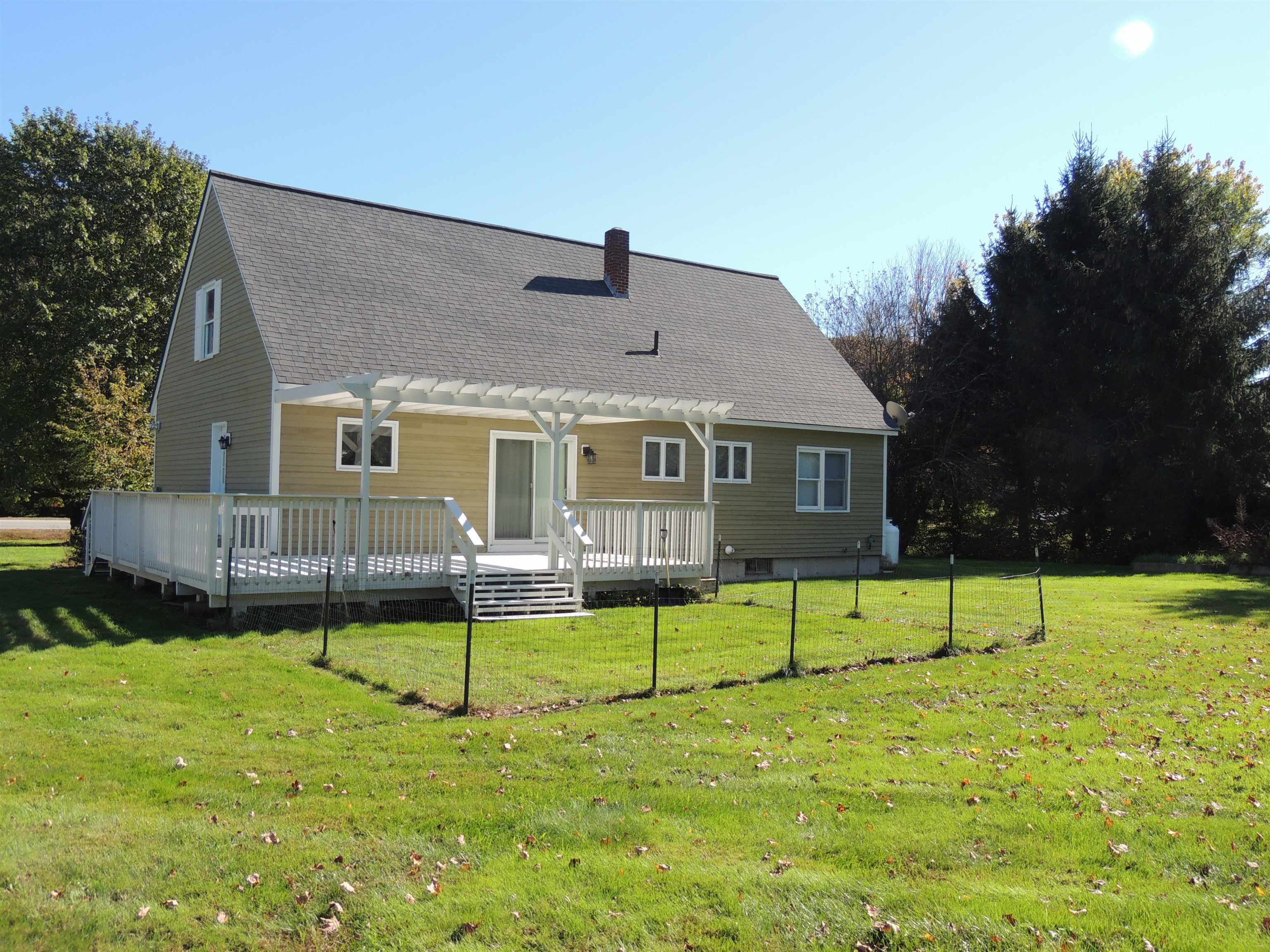 3 Dearborn Circle Walpole, NH 03608 - Photo 2 of 33