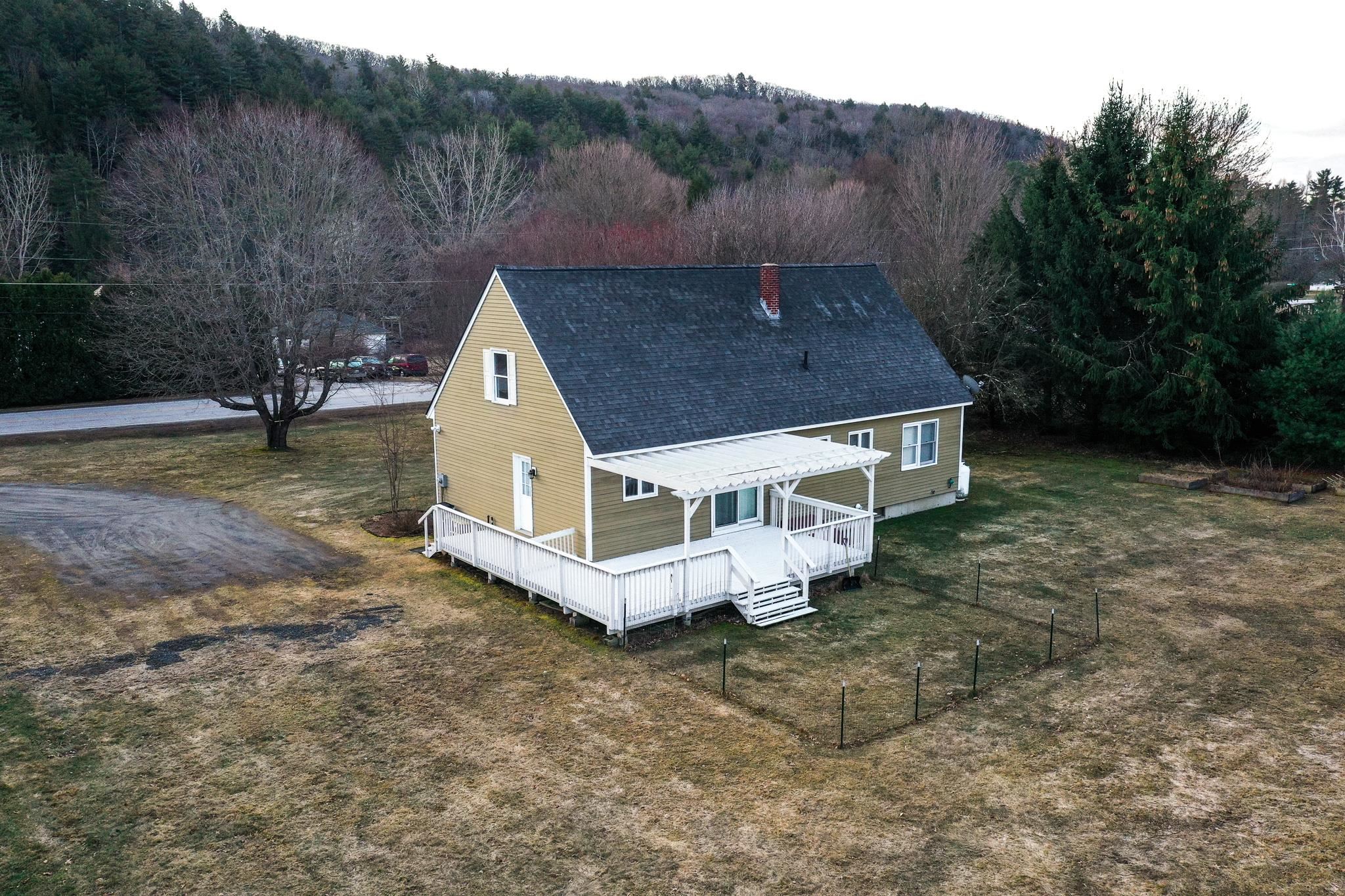 3 Dearborn Circle Walpole, NH 03608 - Photo 6 of 33