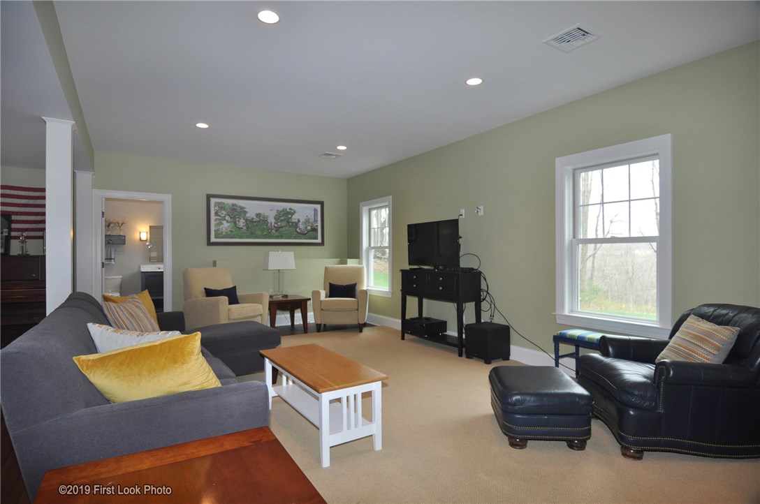 3250 Diamond Hill Road Cumberland, RI 02864 - Photo 31 of 40 Gallery Image 31