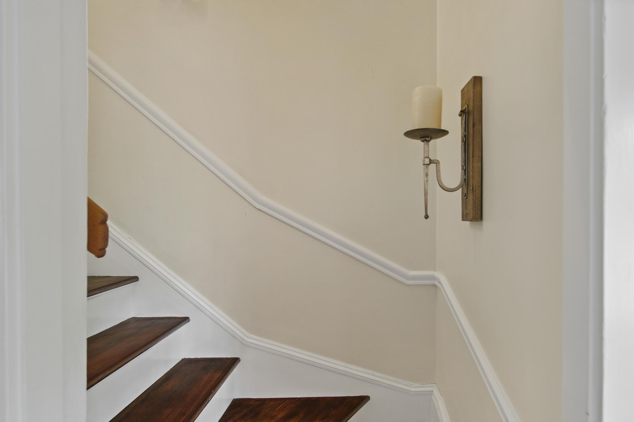 7 Little Brook Road Rowayton, CT 06853 - Photo 19 of 36 a view of entryway with wooden floor