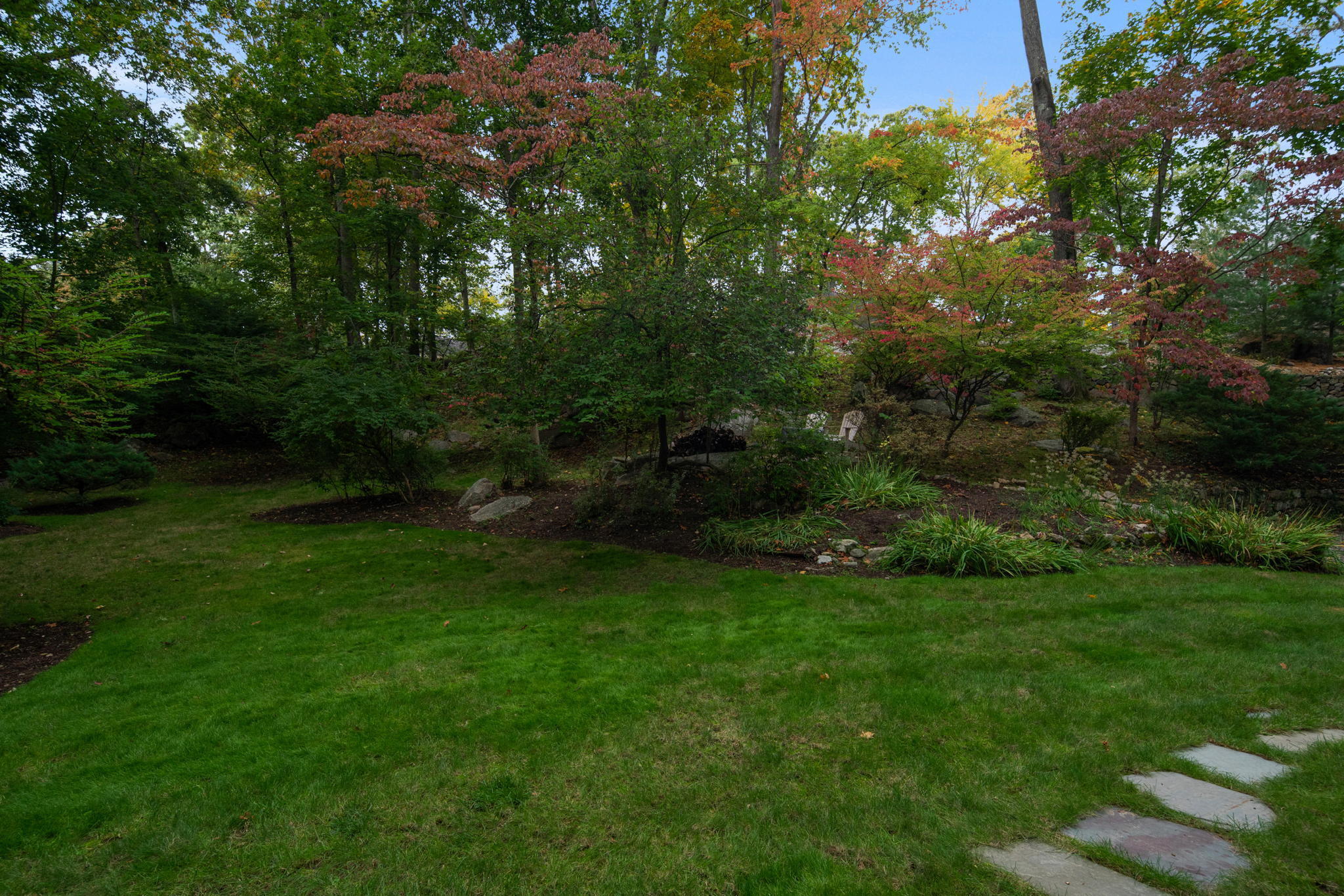 7 Little Brook Road Rowayton, CT 06853 - Photo 33 of 36 a view of an outdoor space and a yard
